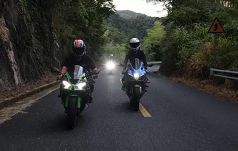 OHMIEX D9: Perbaiki Masalah Komunikasi Bersepeda B2B&mdash;Bukan Hanya Jual Headset