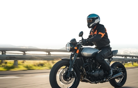 Headset Helm yang Kompatibel: Evolusi Selanjutnya dalam Keselamatan Audio Berkendara